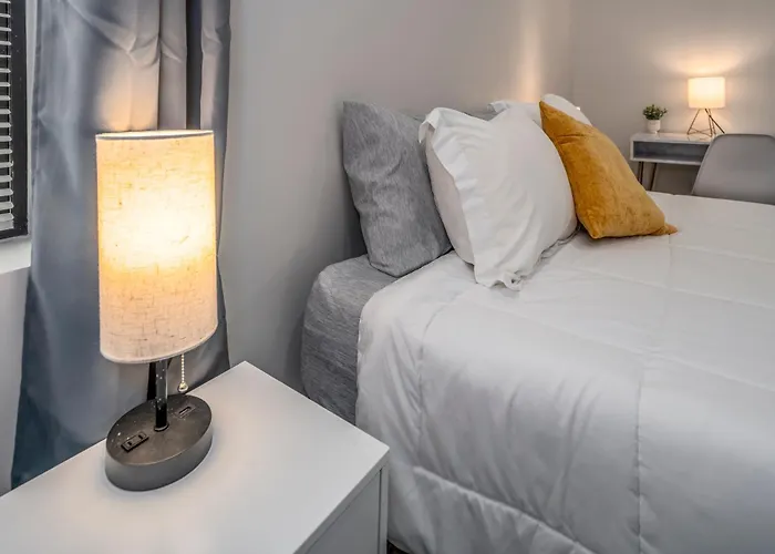 Prime Otr, 3 Lux Queen Beds, Two 55In Tvs, Steps To Tql, Findlay Market, Light Rail, Fast Wifi
