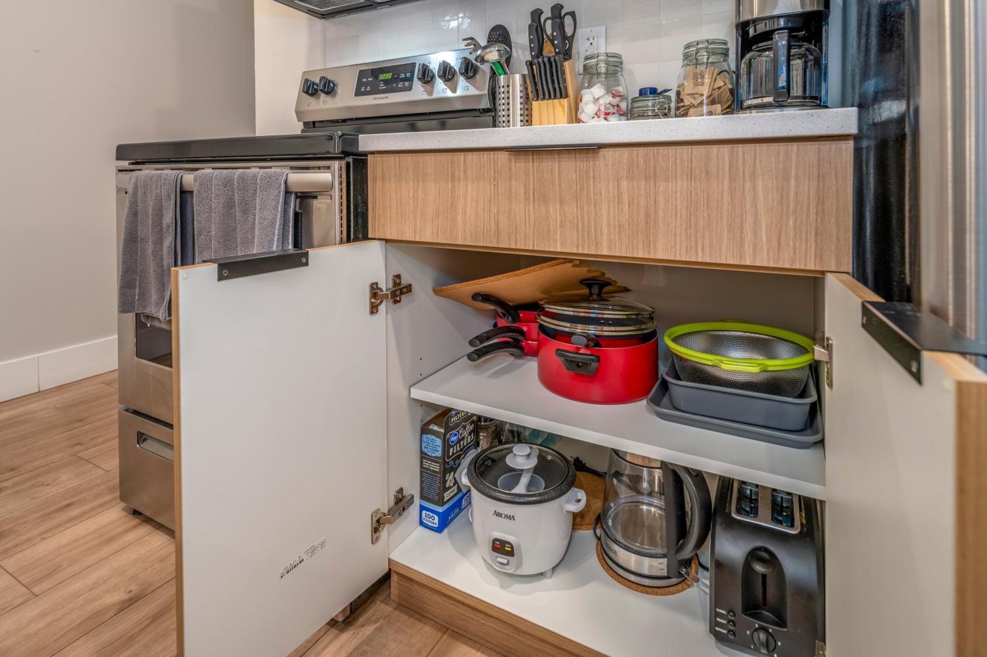 Prime Otr, 3 Lux Queen Beds, Two 55in Tvs, Steps To Tql, Findlay Market, Light Rail, Fast Wifi * Cincinnati