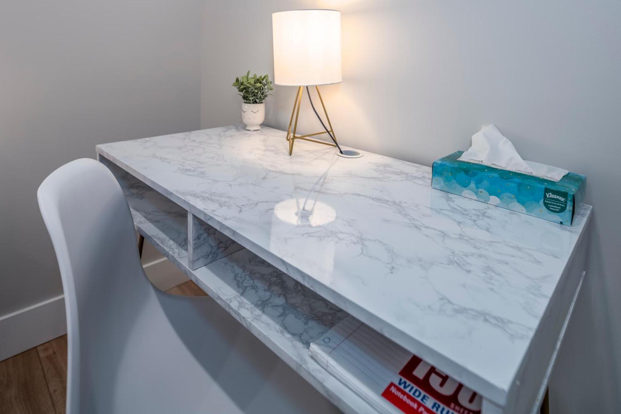 Apartment Prime Otr, 3 Lux Queen Beds, Two 55in Tvs, Steps To Tql, Findlay Market, Light Rail, Fast Wifi *