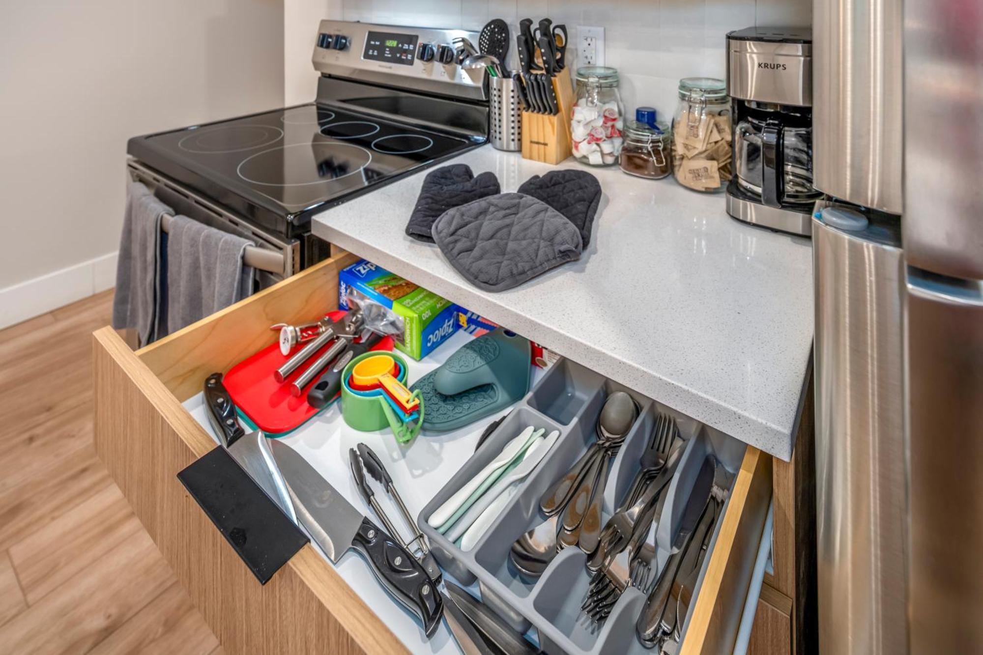 Prime Otr, 3 Lux Queen Beds, Two 55in Tvs, Steps To Tql, Findlay Market, Light Rail, Fast Wifi